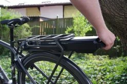 E-Bike Vision - EBV Batterie De Porte-bagages Compatible Bosch Active (Plus) / Performance (CX) 36 V -Promos Vtt Électriques Boutique Bosch AP GT beim Einschieben 1024x685 3840x2160