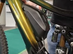 Giant - Batterie Additionnelle EnergyPak Plus 250 Wh 5 Giant - Batterie Additionnelle EnergyPak Plus 250 Wh -Promos Vtt Électriques Boutique giant energypak plus range extender 250 wh port de charge 3840x2160