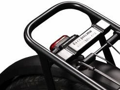 Lupine - Feu Arrière C14 G Pour Vélo électrique (montage Sur Porte-bagages Arrière) -Promos Vtt Électriques Boutique lupine feu arriere c14 g pour vae montage porte bagages arriere detail 2 3840x2160